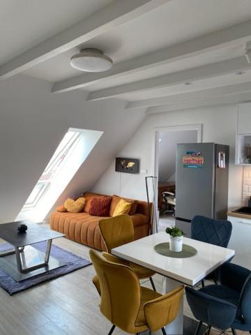 R77 Apartment Downtown - Penthouse Budapesta Exterior foto
